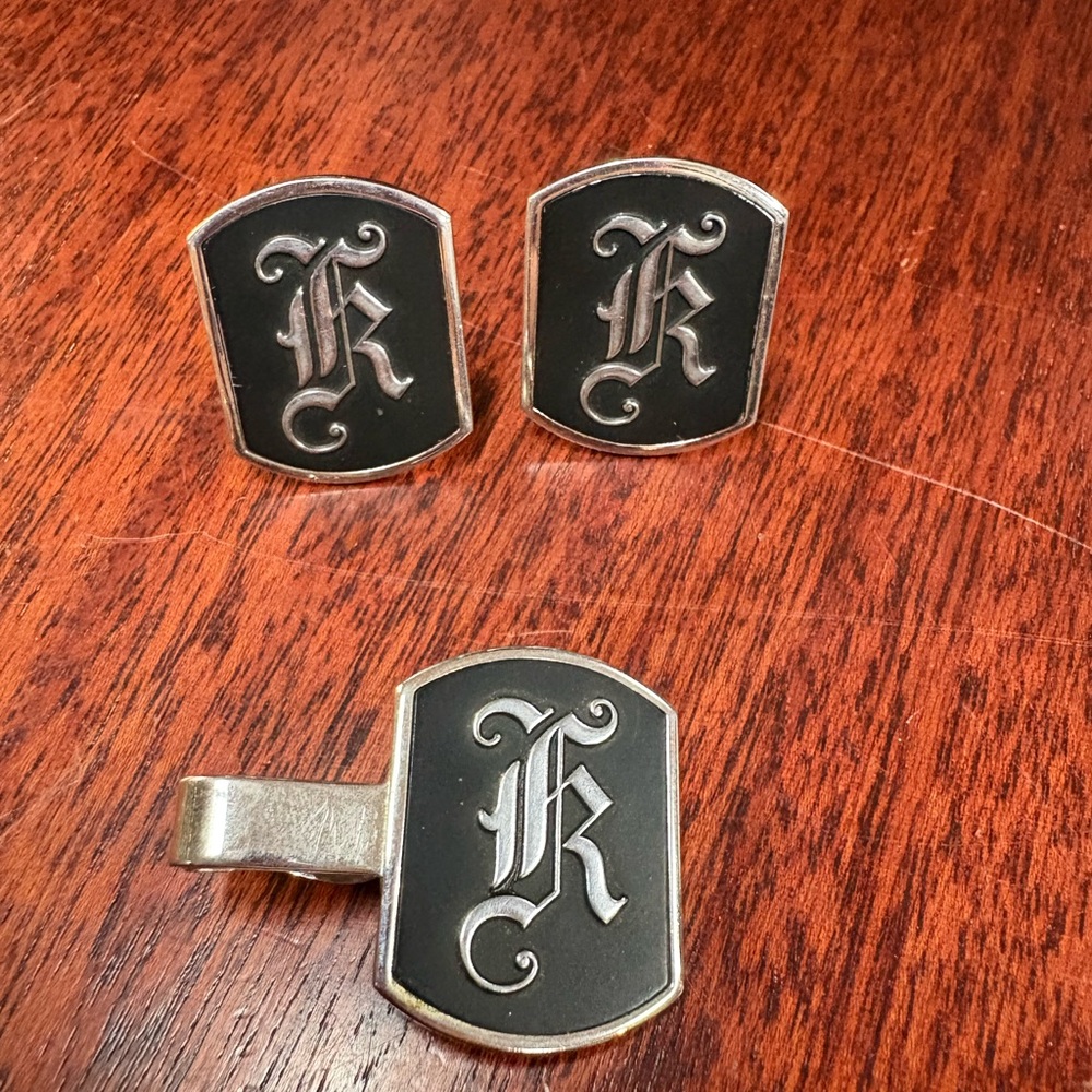 Swank cufflinks and tie bar with R monogram